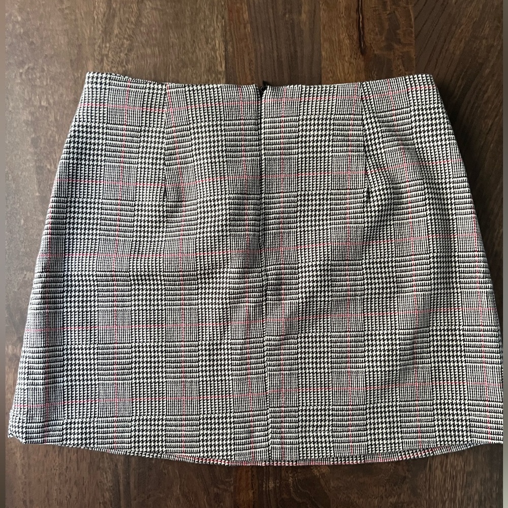 Reformation Jamie Mini Skirt in Washington Plaid - Picture 3 of 6